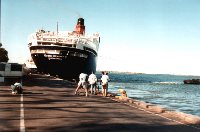 Kopenhagen: Abfahrt der QE2